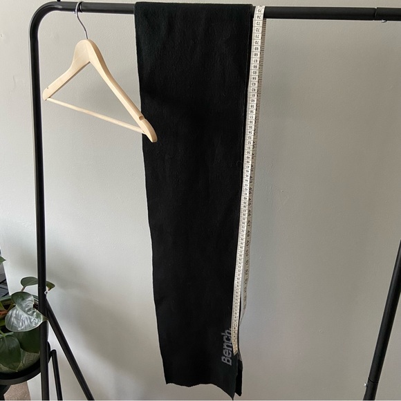 BENCH SCARF - Picture 3 of 8